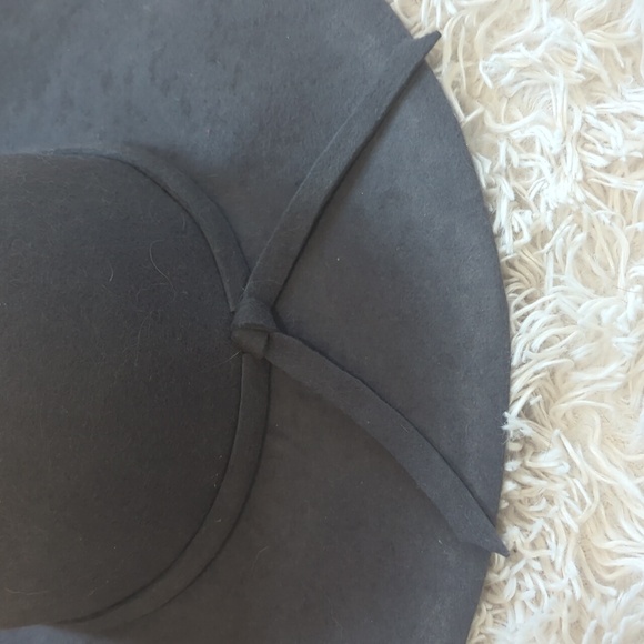 Wool Hat - Picture 2 of 4